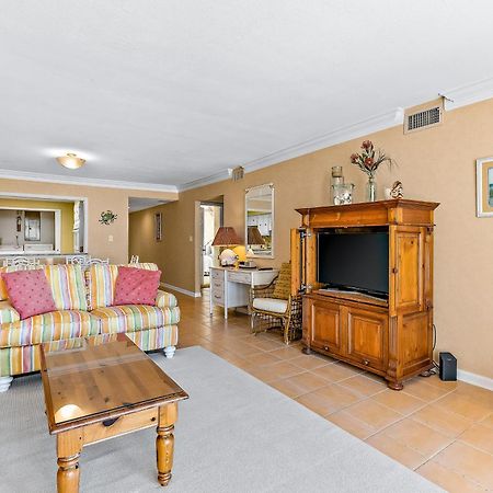 Shoreline Towers Destin Room photo