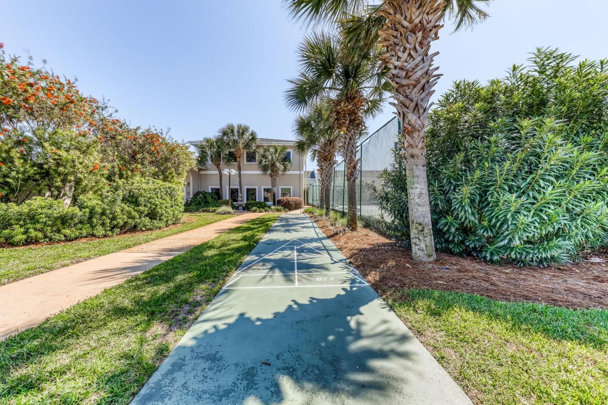 Shoreline Towers Destin Room photo